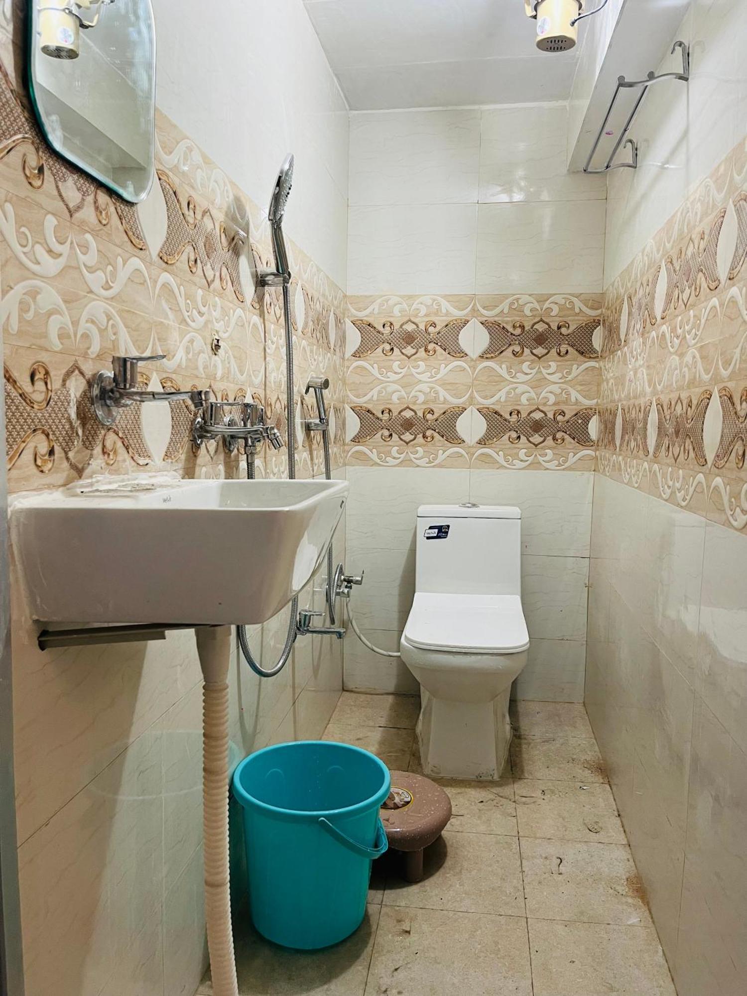 Saroja Paying Guest House Varanasi Exterior foto